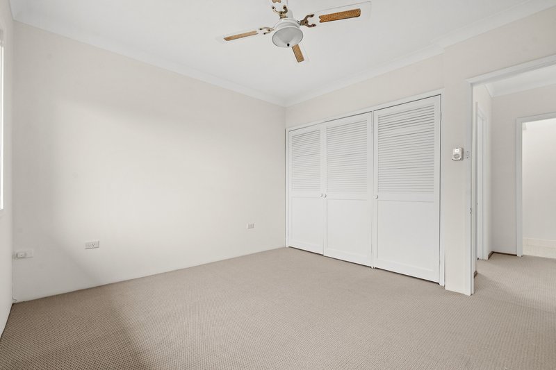 Photo - 19/19 Kurrawyba Avenue, Terrigal NSW 2260 - Image 5