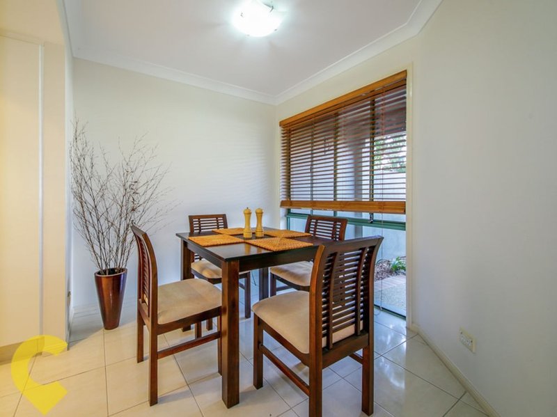 Photo - 19/19 Santa Barbara Road, Hope Island QLD 4212 - Image 8