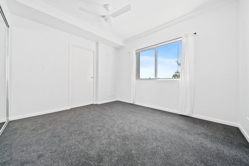 Photo - 19/2-4 Elizabeth Street, Beenleigh QLD 4207 - Image 5