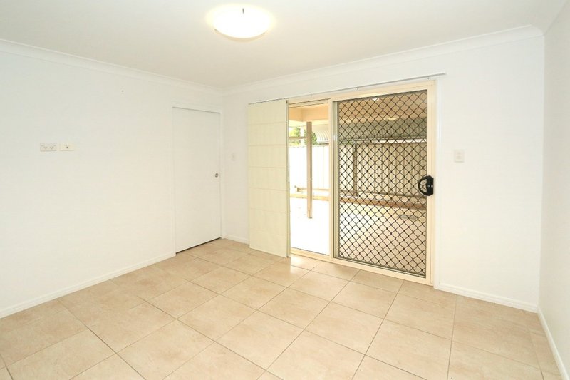 Photo - 192 Bawden Street, Berserker QLD 4701 - Image 4