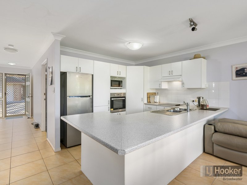 Photo - 19/2 Brown Street, Labrador QLD 4215 - Image 4