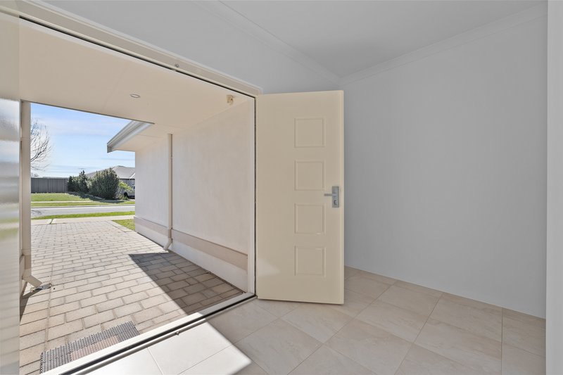Photo - 192 Clyde Avenue, Baldivis WA 6171 - Image 6