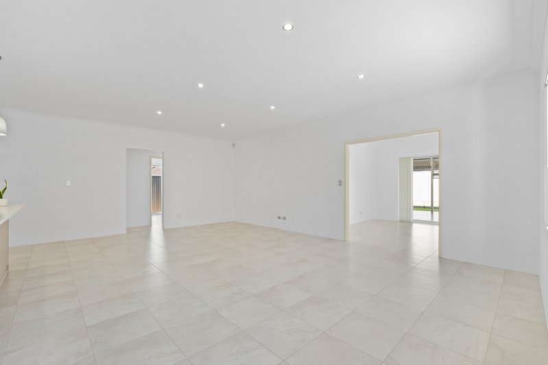 Photo - 192 Clyde Avenue, Baldivis WA 6171 - Image 15
