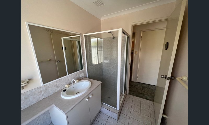 Photo - 192 Currie Street, Warnbro WA 6169 - Image 9