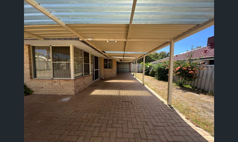 Photo - 192 Currie Street, Warnbro WA 6169 - Image 11