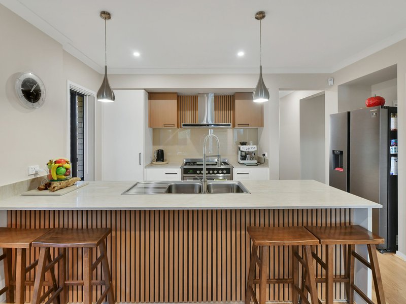 Photo - 192 Darlington Drive, Yarrabilba QLD 4207 - Image 3