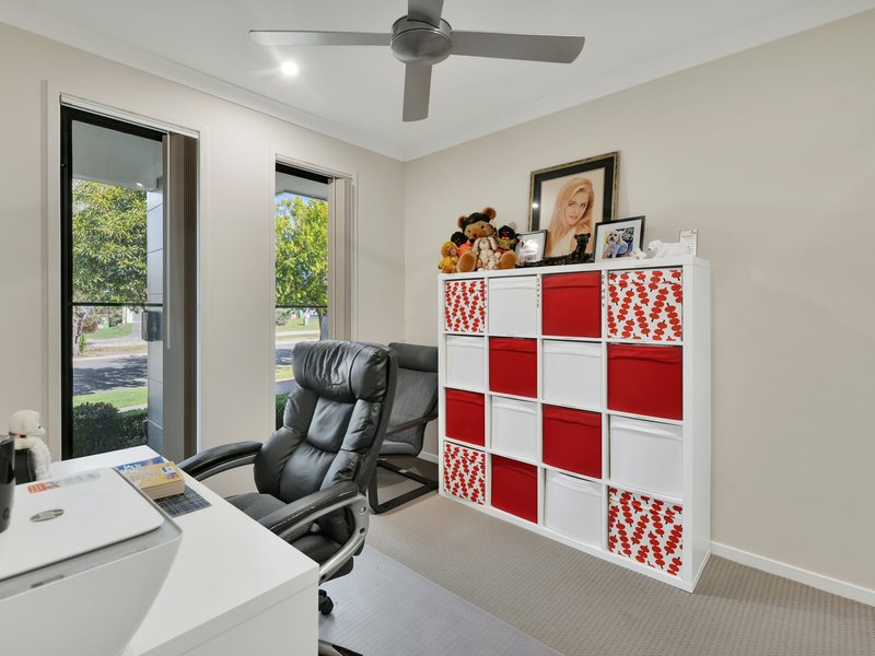 Photo - 192 Darlington Drive, Yarrabilba QLD 4207 - Image 6