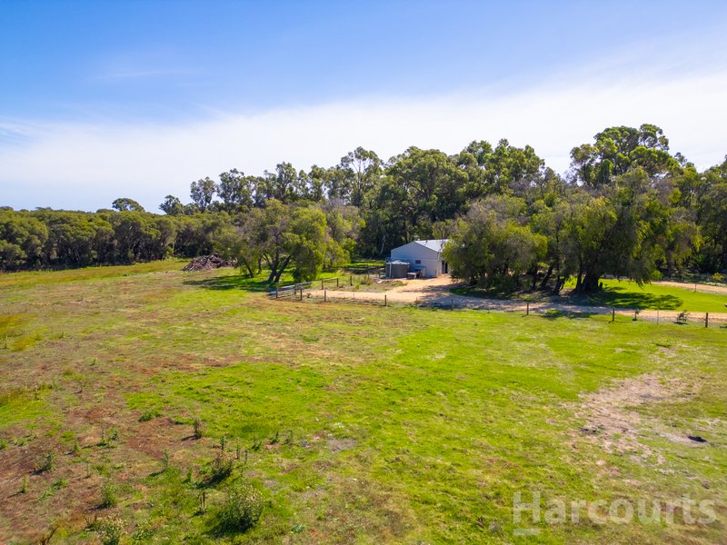 Photo - 192 Newnham Road, Lake Clifton WA 6215 - Image 11