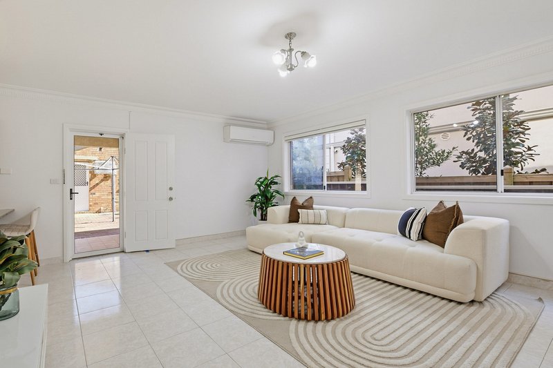Photo - 192 Noble Avenue, Greenacre NSW 2190 - Image 5
