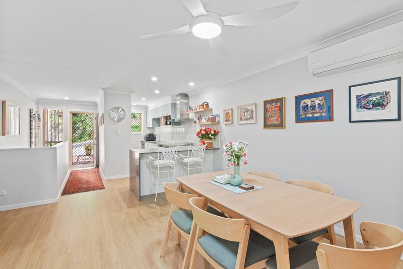 Photo - 19/2 Simpsons Road, Currumbin Waters QLD 4223 - Image 9