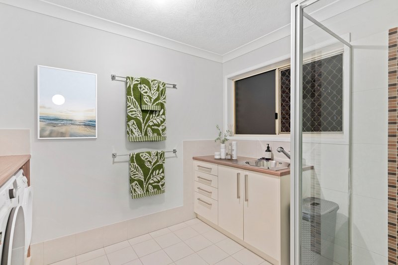 Photo - 19/2 Simpsons Road, Currumbin Waters QLD 4223 - Image 12