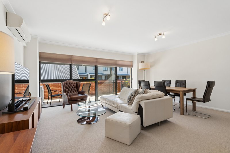 Photo - 19/2 Wexford Street, Subiaco WA 6008 - Image 4
