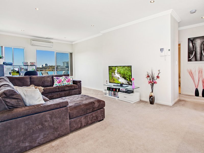 Photo - 19/20-22 Walker Street, Helensburgh NSW 2508 - Image 2