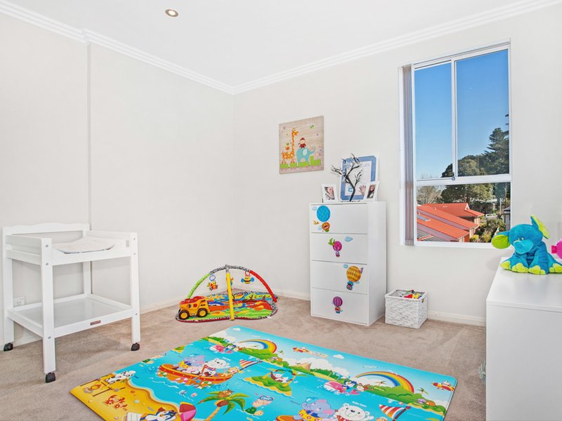 Photo - 19/20-22 Walker Street, Helensburgh NSW 2508 - Image 7