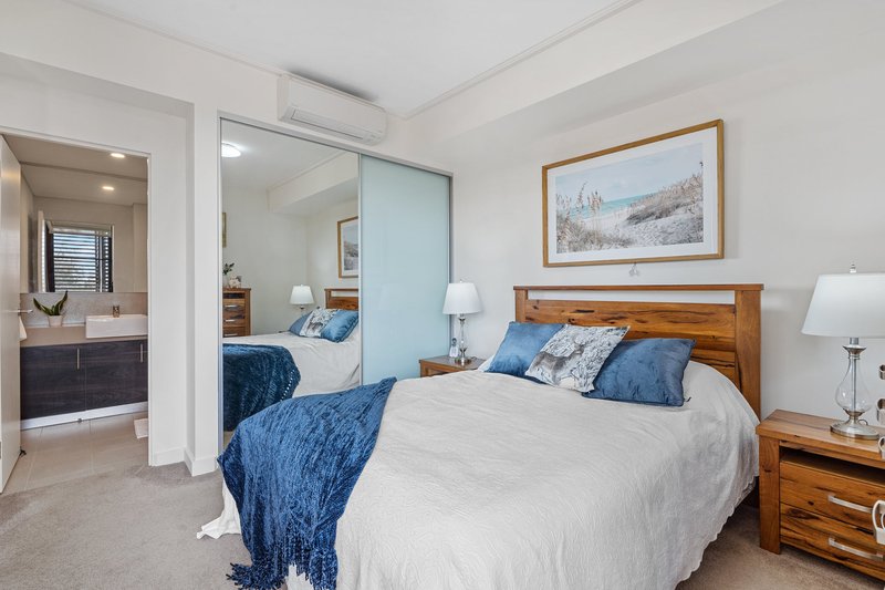 Photo - 19/20 Medina Parade, North Coogee WA 6163 - Image 9