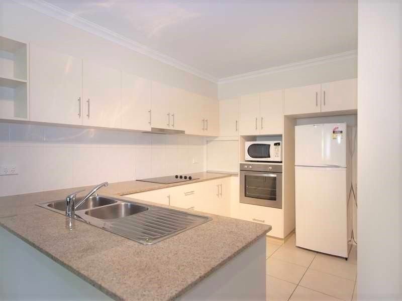 Photo - 19/210 Grafton Street, Cairns North QLD 4870 - Image 3