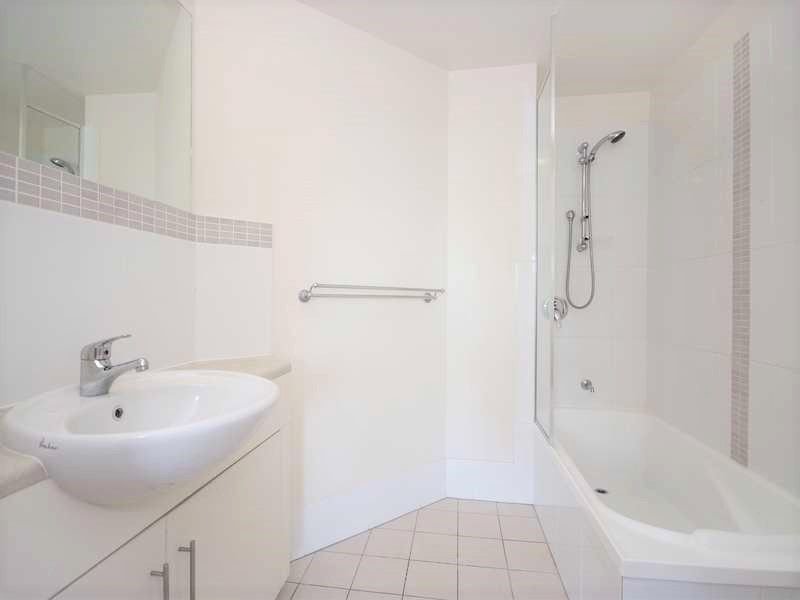 Photo - 19/210 Grafton Street, Cairns North QLD 4870 - Image 6