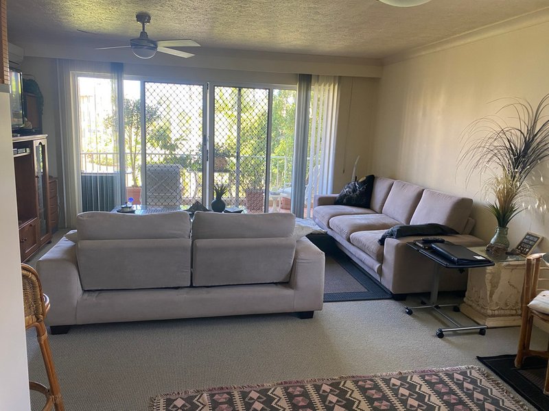 Photo - 19/22 Jennifer Avenue, Runaway Bay QLD 4216 - Image 2