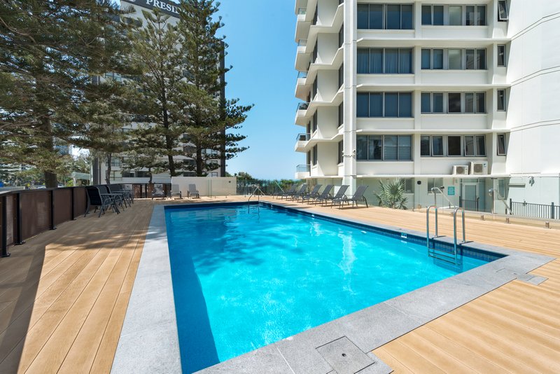 Photo - 19/23-25 Northcliffe Terrace, Surfers Paradise QLD 4217 - Image 17