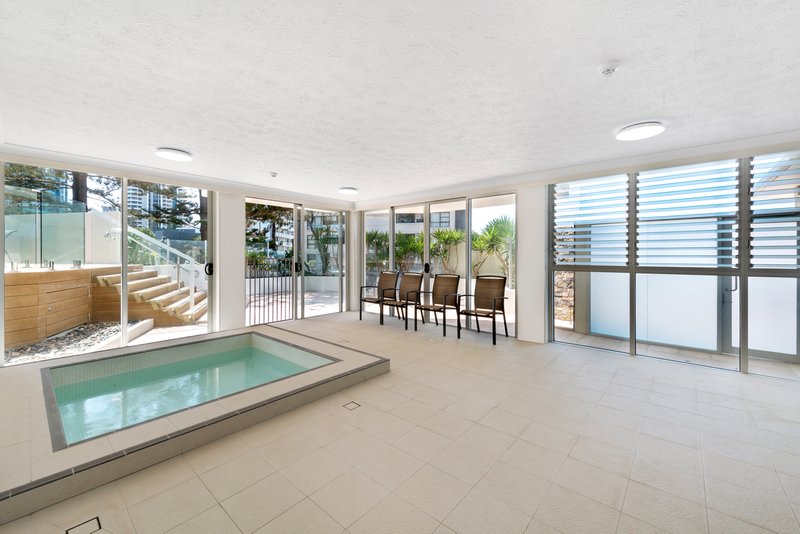 Photo - 19/23-25 Northcliffe Terrace, Surfers Paradise QLD 4217 - Image 18