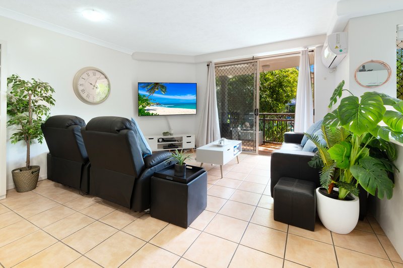 Photo - 19/2342-2358 Gold Coast Highway, Mermaid Beach QLD 4218 - Image 3