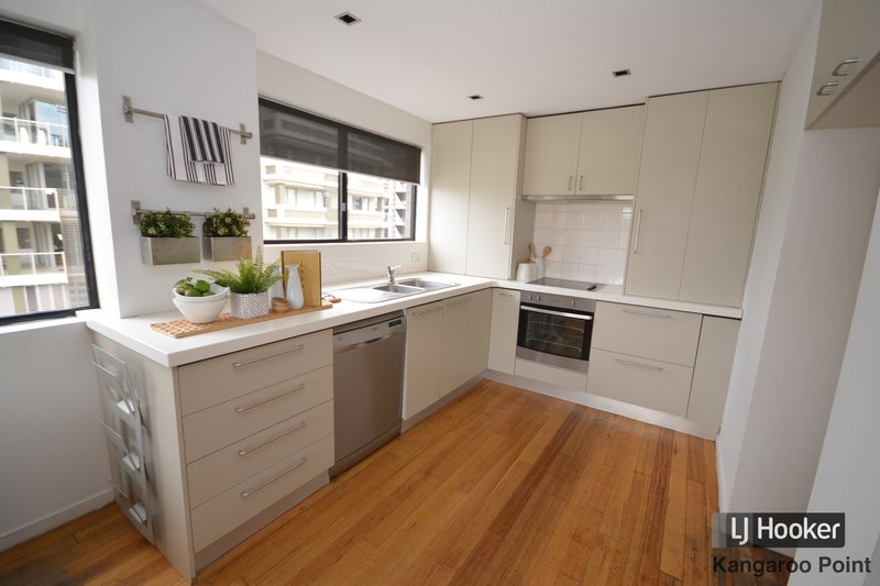 Photo - 19/237 Wellington Road, Kangaroo Point QLD 4169 - Image 2