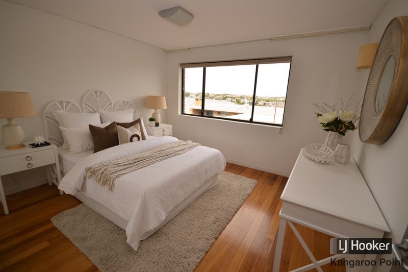 Photo - 19/237 Wellington Road, Kangaroo Point QLD 4169 - Image 3