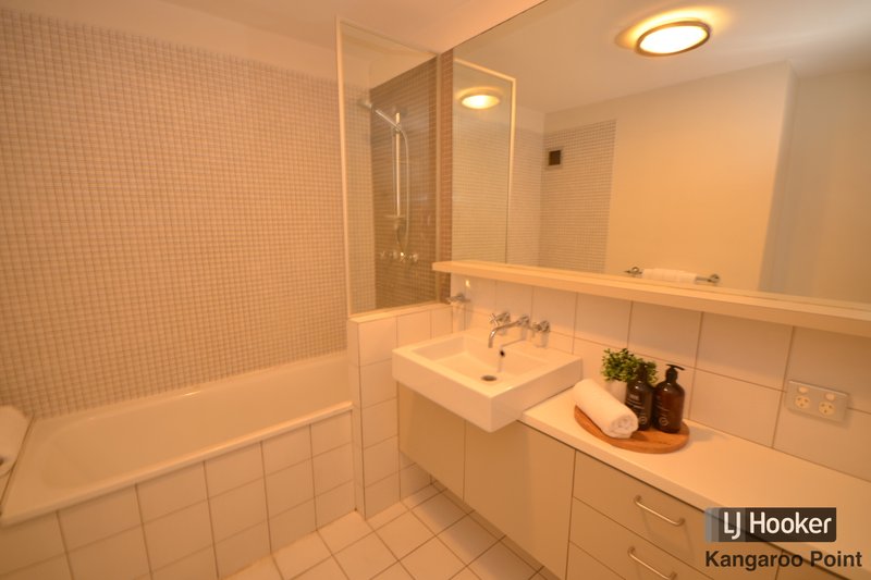 Photo - 19/237 Wellington Road, Kangaroo Point QLD 4169 - Image 7