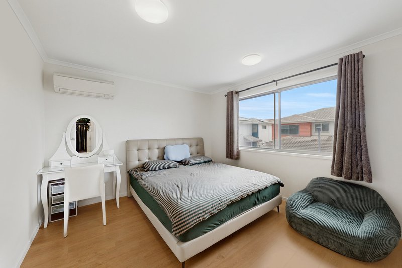 Photo - 19/25 Silkyoak Street, Runcorn QLD 4113 - Image 11