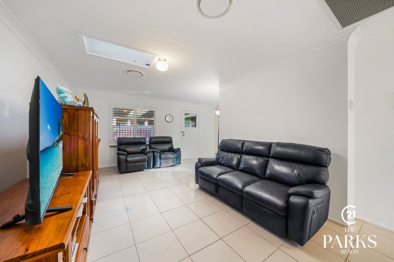Photo - 19/26 Turquoise Crescent, Bossley Park NSW 2176 - Image 2