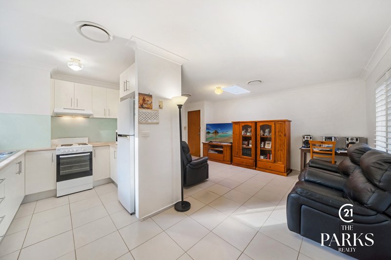 Photo - 19/26 Turquoise Crescent, Bossley Park NSW 2176 - Image 3