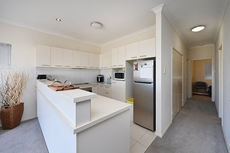 Photo - 19/291 Ocean Keys Boulevard, Clarkson WA 6030 - Image 10