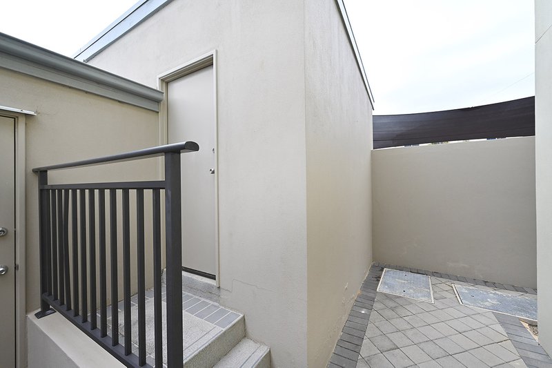 Photo - 19/291 Ocean Keys Boulevard, Clarkson WA 6030 - Image 24