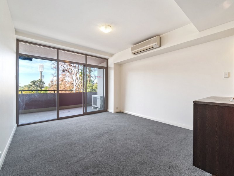 Photo - 19/2A Goderich Street, East Perth WA 6004 - Image 16