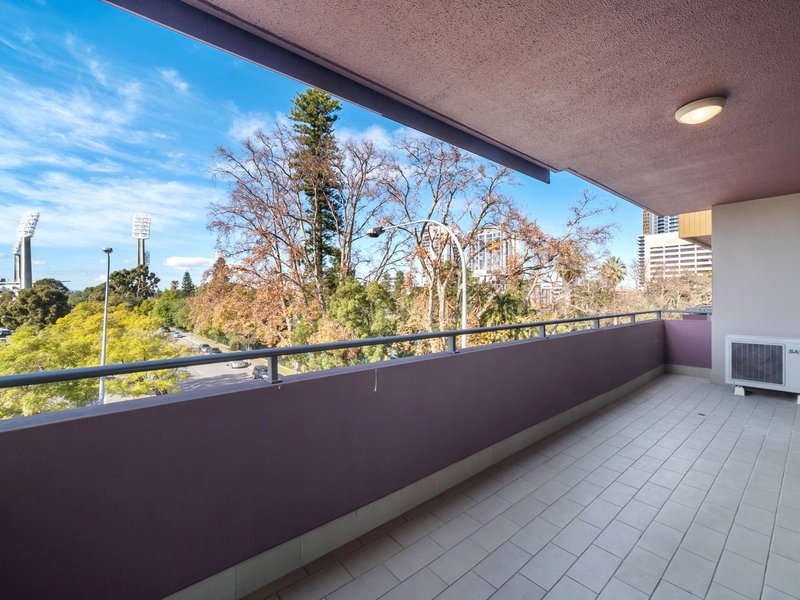 Photo - 19/2A Goderich Street, East Perth WA 6004 - Image 19