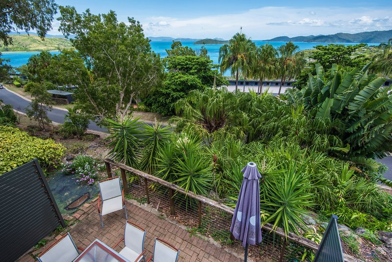 Photo - 19/3 Banksia Court Sunset Waters, Hamilton Island QLD 4803 - Image 4