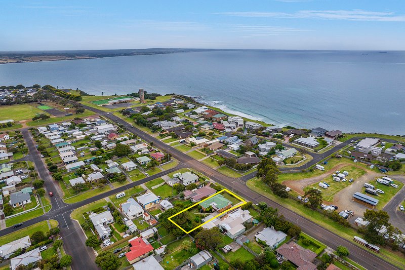 Photo - 193 Bentinck Street, Portland VIC 3305 - Image 9