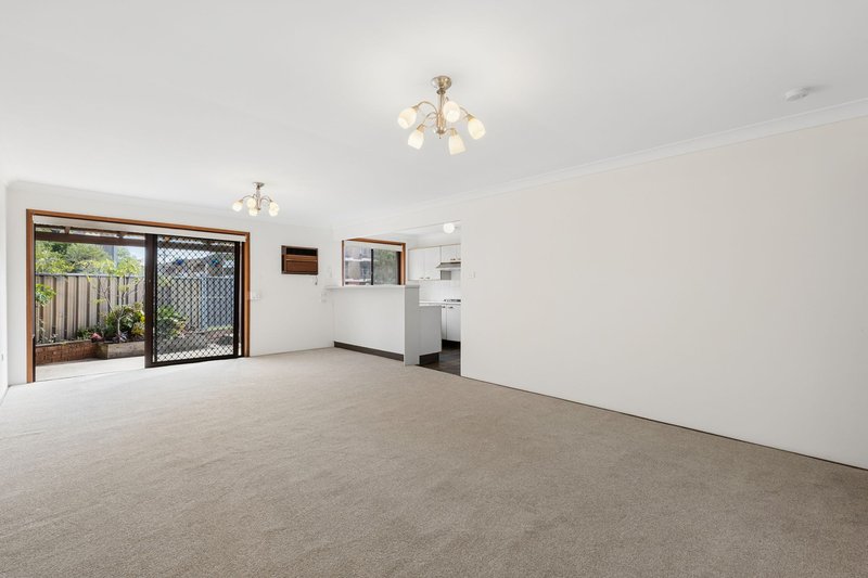Photo - 1/93 Bridge Road, Westmead NSW 2145 - Image 5