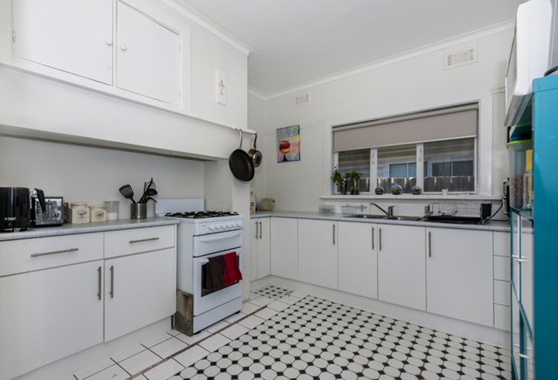 Photo - 193 Edwardes Street, Reservoir VIC 3073 - Image 3