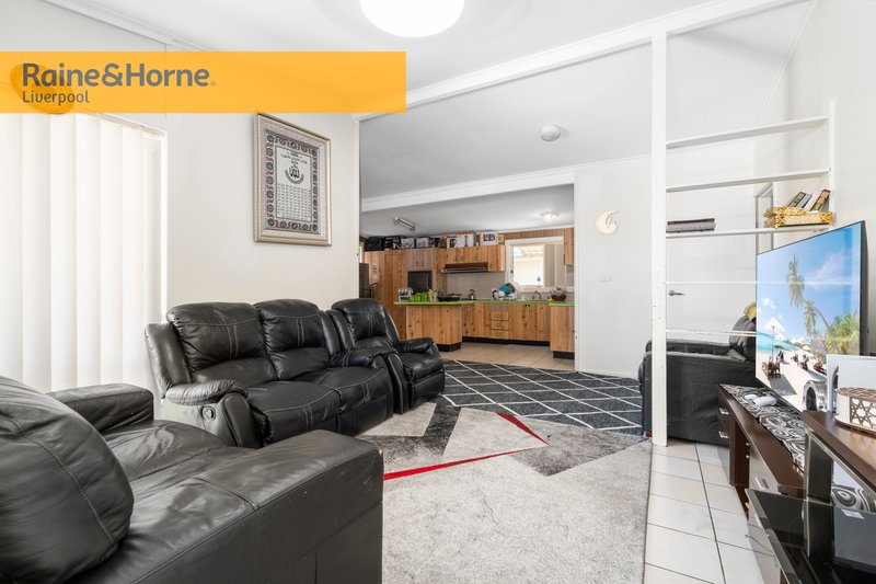 Photo - 193 Hoxton Park Road, Cartwright NSW 2168 - Image 6