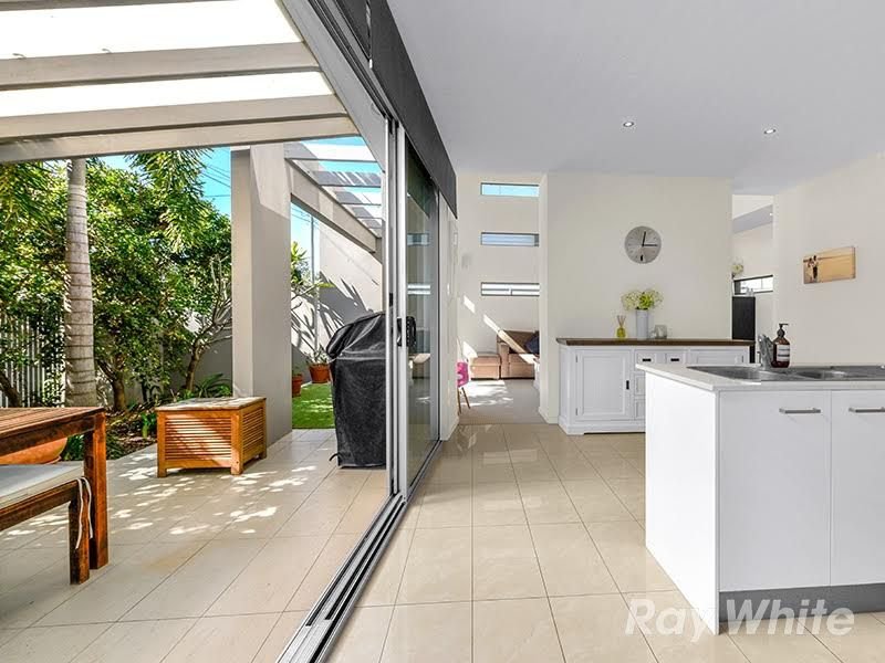 Photo - 1/93 Ison Street, Morningside QLD 4170 - Image 8