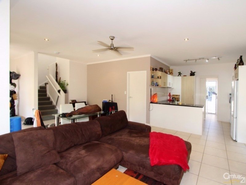 Photo - 1/93 Parker Street, Maroochydore QLD 4558 - Image 3