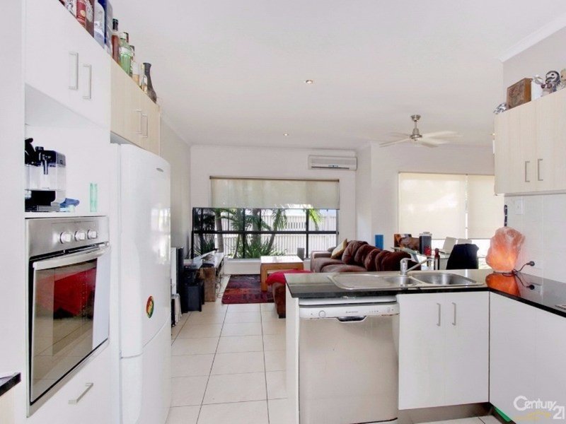 Photo - 1/93 Parker Street, Maroochydore QLD 4558 - Image 5