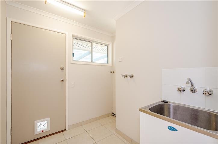 Photo - 193 Sun Valley Road, Kin Kora QLD 4680 - Image 9