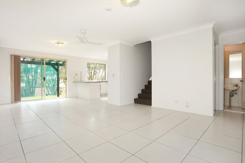 Photo - 19/32 Riverview Road, Nerang QLD 4211 - Image 2
