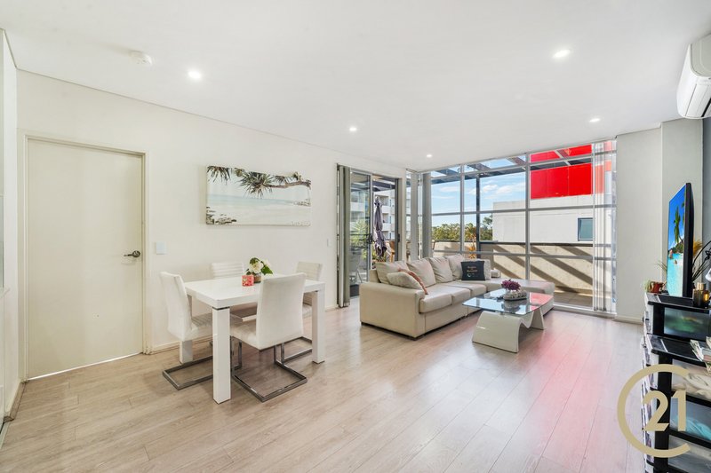 Photo - 19/4-6 Browne Parade, Warwick Farm NSW 2170 - Image 5