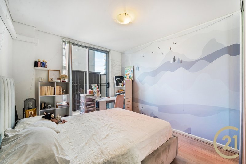 Photo - 19/4-6 Browne Parade, Warwick Farm NSW 2170 - Image 7