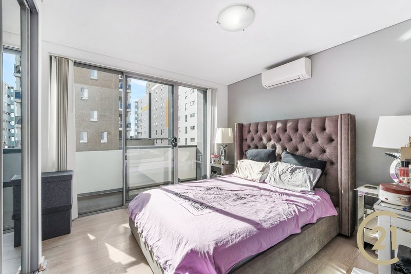 Photo - 19/4-6 Browne Parade, Warwick Farm NSW 2170 - Image 9