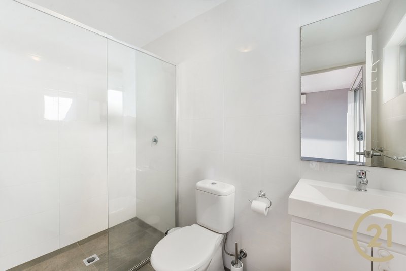 Photo - 19/4-6 Browne Parade, Warwick Farm NSW 2170 - Image 10