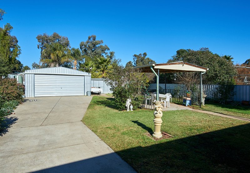 Photo - 194 Ashmont Avenue, Ashmont NSW 2650 - Image 4